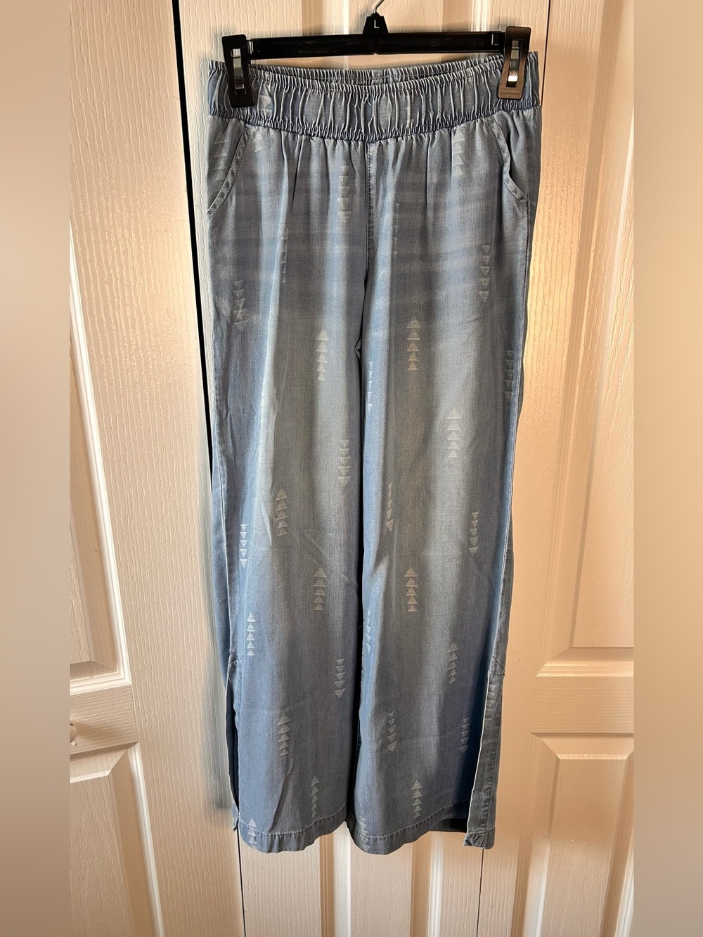 DG2 by Diane Gilman Women’s Size PXS Light Wash Wide Leg Pull-On Pants Lyocell